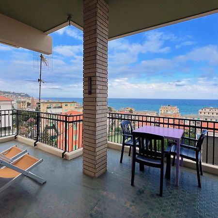 Ampio Appartamento Con Vista Varazze Exterior foto