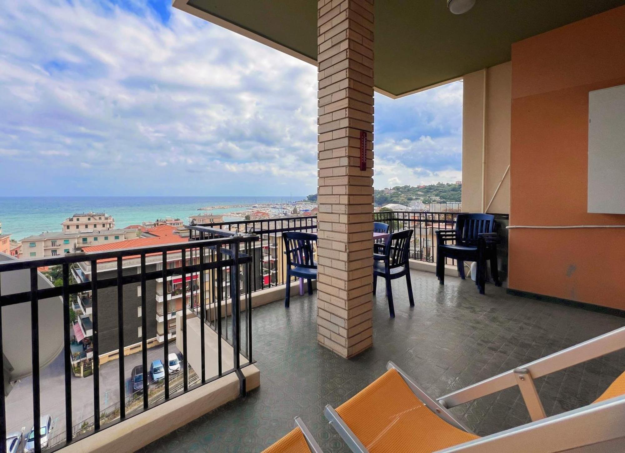 Ampio Appartamento Con Vista Varazze Exterior foto